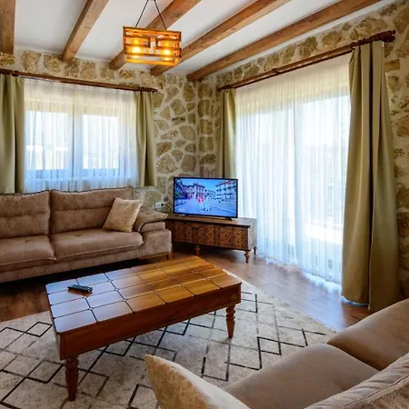 Fethiye Yakaköy'de özel Havuzlu 6 Kişilik Erdem