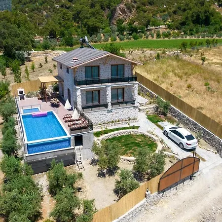 Fethiye Yakaköy'de özel Havuzlu 6 Kişilik Erdem