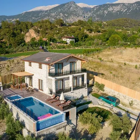 Fethiye Yakaköy'de özel Havuzlu 6 Kişilik Erdem *