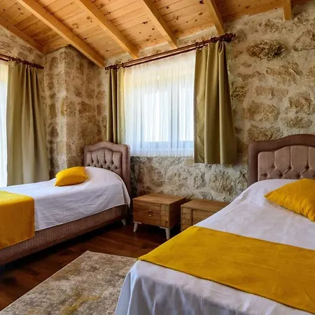 Villa Fethiye Yakaköy'de özel Havuzlu 6 Kişilik Erdem