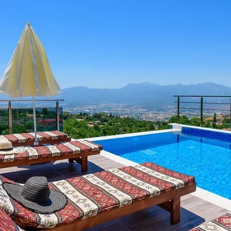 Villa Fethiye Yakakoey'de Oezel Havuzlu 6 Kisilik Erdem Yakakoy (Mugla)