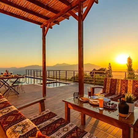 Villa Fethiye Yakakoey'de Oezel Havuzlu 6 Kisilik Erdem *