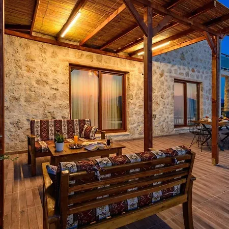Fethiye Yakakoey'de Oezel Havuzlu 6 Kisilik Erdem Yakakoy (Mugla)