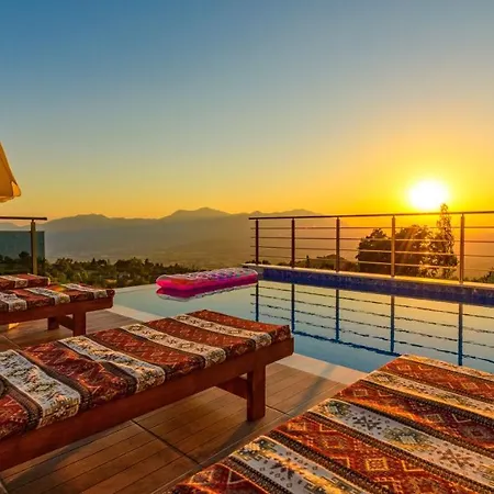 Fethiye Yakakoey'de Oezel Havuzlu 6 Kisilik Erdem Villa