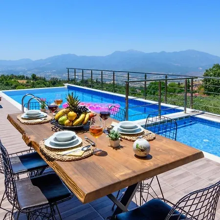 Fethiye Yakakoey'de Oezel Havuzlu 6 Kisilik Erdem Yakakoy (Mugla)